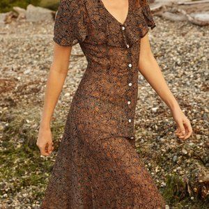 ***ISO*** Christy Dawn Daisy dress